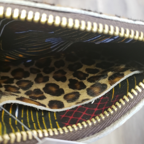 Handmade leopard wristlet - Picture 6 of 11
